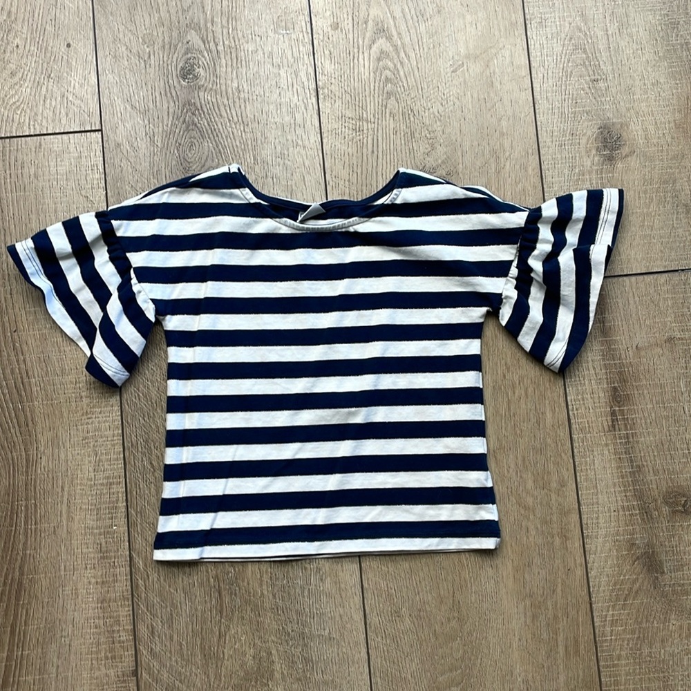 Girls ruffle sleeve top